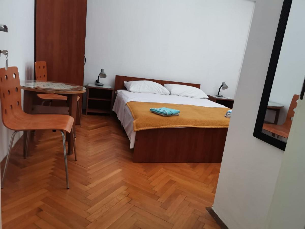 Marina Apartment End Rooms Вела Лука Екстериор снимка