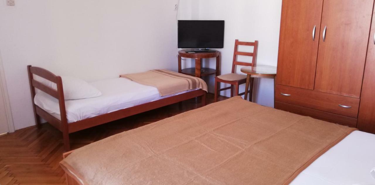 Marina Apartment End Rooms Вела Лука Екстериор снимка