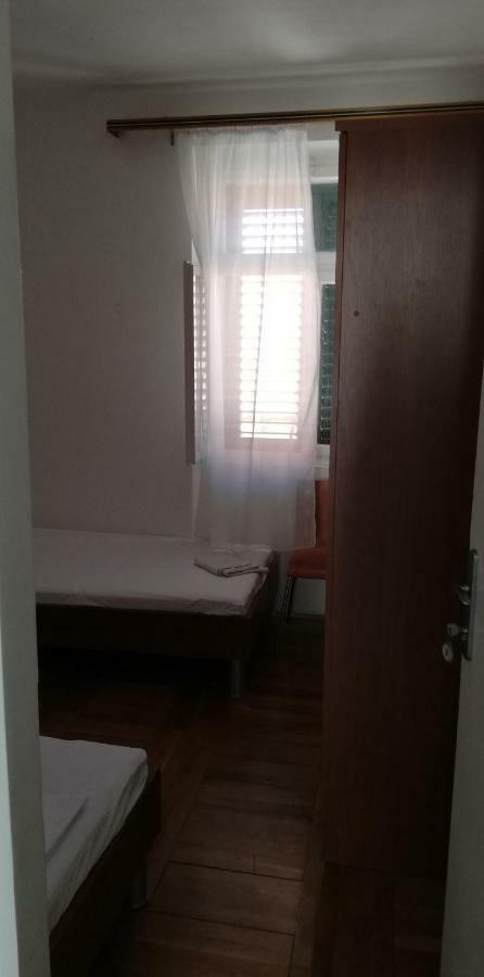 Marina Apartment End Rooms Вела Лука Екстериор снимка